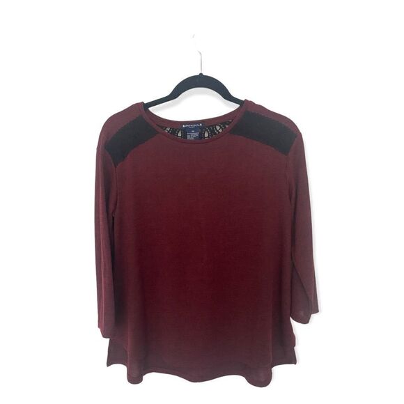 Architect Maroon Blouse with Black Lace Detail | Size MP - Picture 2 of 4